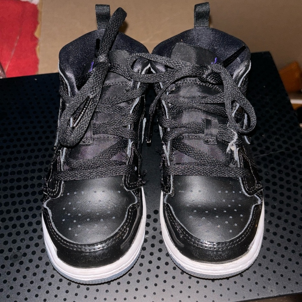 Space Jam Jordan 1S